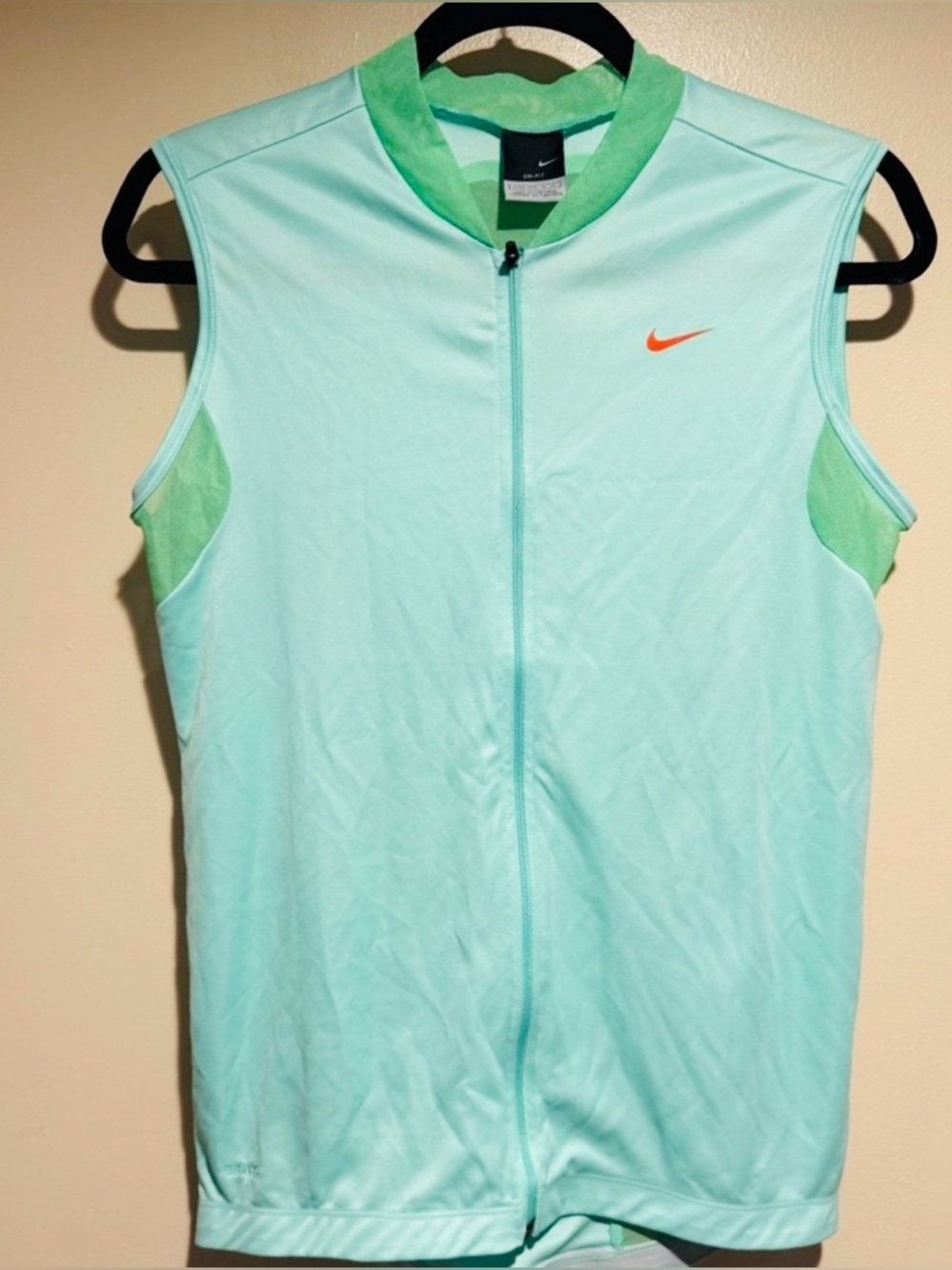 Nike Women's Mint Green Sleeveless Zip Tank Top, size Large